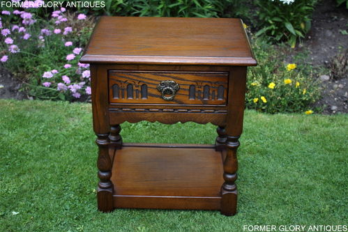 A WOOD BROTHERS OLD CHARM CARVED LIGHT OAK LAMP / BEDSIDE TABLE