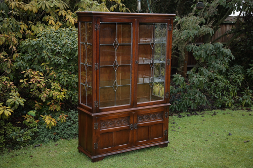 AN OLD CHARM CHINA DISPLAY CABINET CUPBOARD BOOKCASE UNIT.