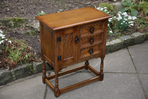 OLDE COURT / OLD CHARM OAK CABINET TABLE CUPBOARD SIDEBOARD PEDESTAL CHEST OF DRAWERS.