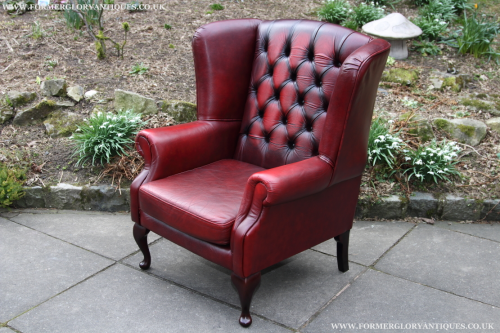 A PAIR OF OX BLOOD RED LEATHER CHESTERFIELD BUTTON WING-BACK ARMCHAIRS SOFA SUITE