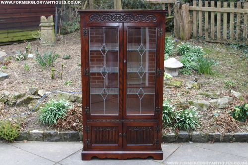 AN OLD CHARM WOOD BROS TUDOR BROWN OAK CHINA DISPLAY CABINET CUPBOARD BOOKCASE SHELVES