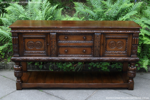 A TITCHMARSH AND GOODWIN CARVED OAK SIDEBOARD DRESSER BASE CABINET HALL LAMP TABLE