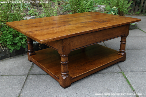 A TITCHMARSH AND GOODWIN STYLE SOLID OAK POTBOARD SIDE END OCCASIONAL COFFEE TABLE