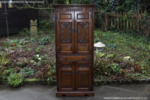 AN OLD CHARM WOOD BROTHERS LIGHT OAK DRINKS COCKTAIL WINE DISPLAY CABINET