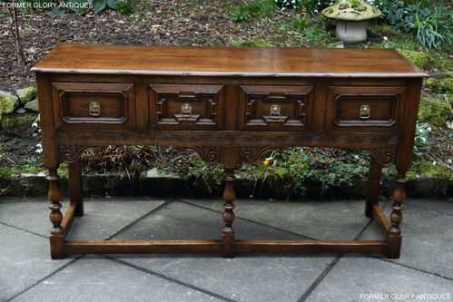 A TITCHMARSH AND GOODWIN SOLID OAK DRESSER BASE SIDEBOARD HALL TABLE