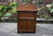 A WOOD BROTHERS OLD CHARM LIGHT OAK CHEST OF DRAWERS / BEDSIDE CABINET