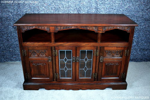 A WOOD BROTHERS OLD CHARM TUDOR BROWN CARVED OAK TV HI FI MEDIA CABINET / ENTERTAINMENT STAND / BASE