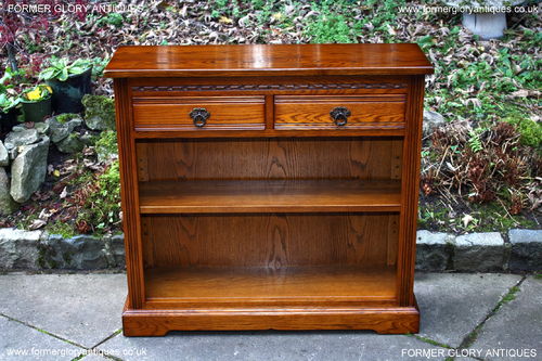 A WOOD BROTHERS OLD CHARM LIGHT OAK OPEN LOW BOOKCASE / BOOKSHELVES / CD DVD CABINET